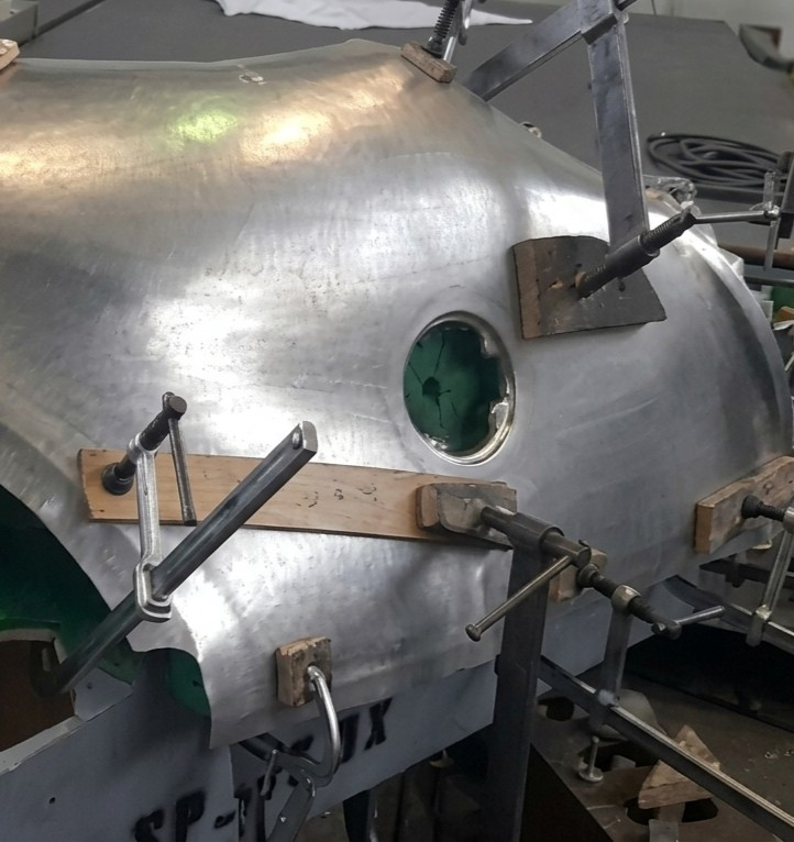Lavorazione manuale in officina — BG Stile